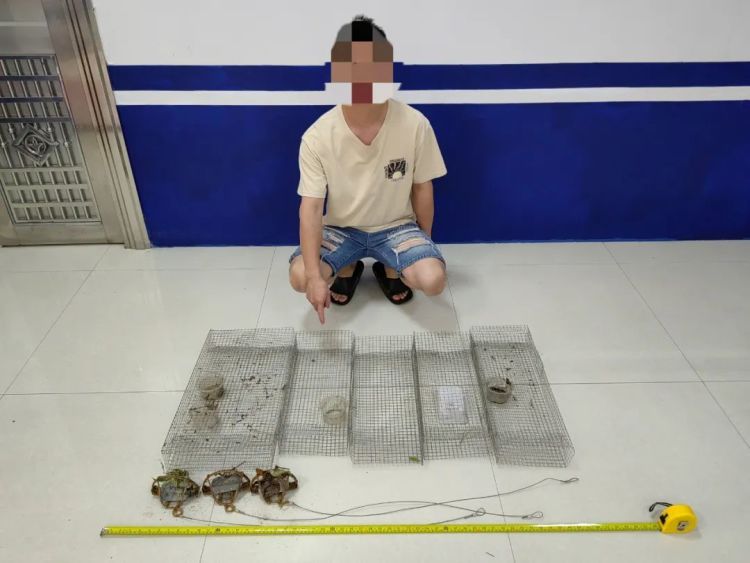 非法狩猎毒蛇！钟某、杨某被拘！
