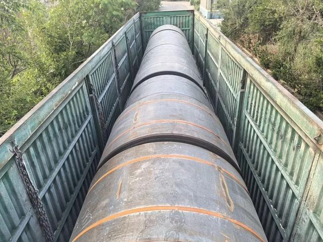 180吨！这能刹得住吗？民警怒了！