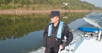 “这些年,长江水更清、鱼更多” “这些年,长江水更清、鱼更多”