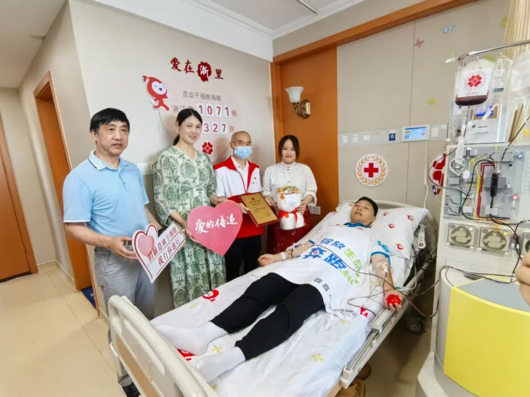 从保安到律师，杭州小伙的经历太绝了！最近突然住院，网友却爆赞…