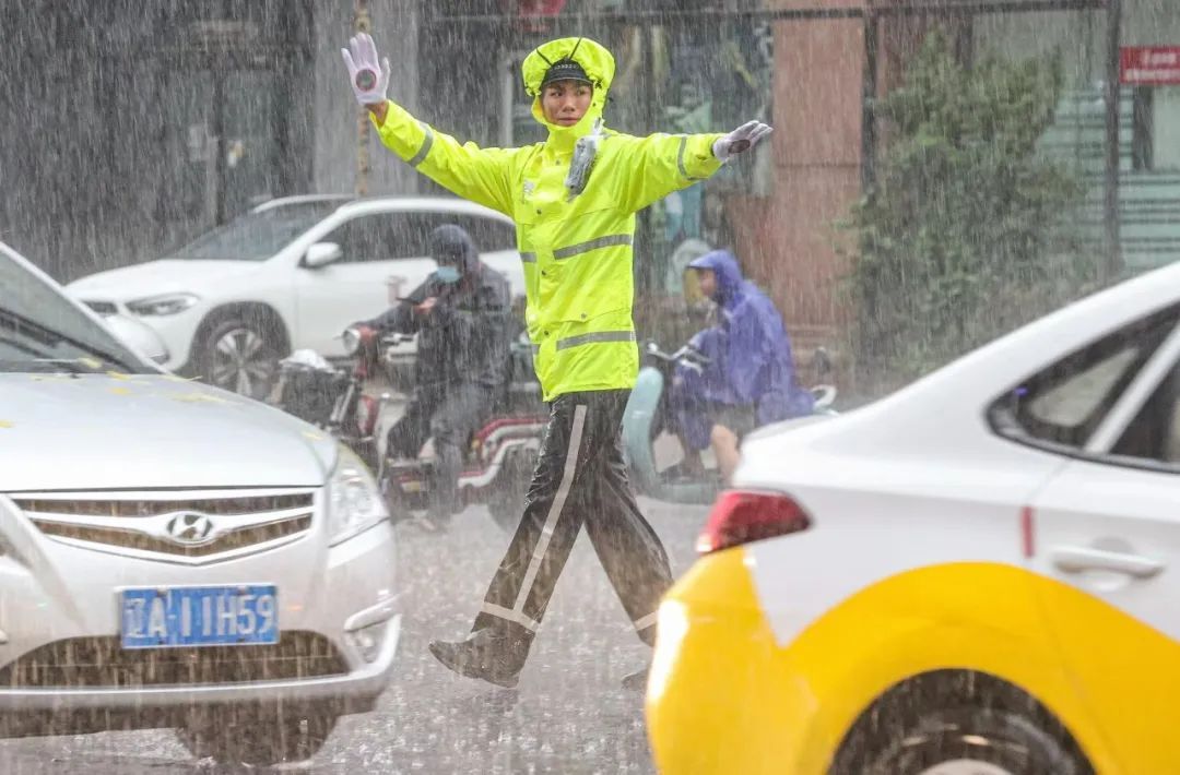 沈阳连发暴雨、雷雨大风预警！这场雨还没下完！预计……