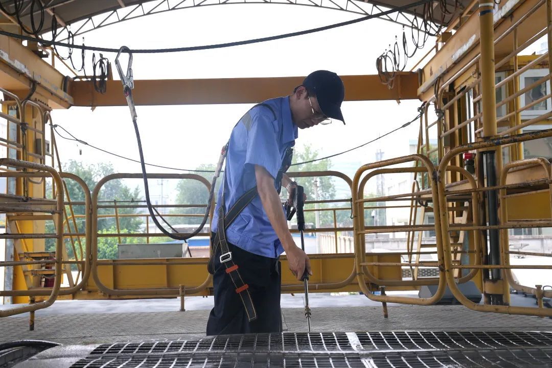 暑运进行时!普速列车空调是怎么清洗的? 暑运进行时!普速列车空调是怎么清洗的?