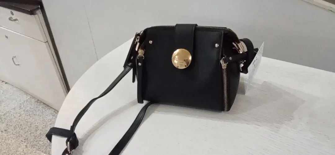 这是你的“宝贝”吗?柳州火车站发布失物招领公告,遗失最多的是→ 这是你的“宝贝”吗?柳州火车站发布失物招领公告,遗失最多的是→