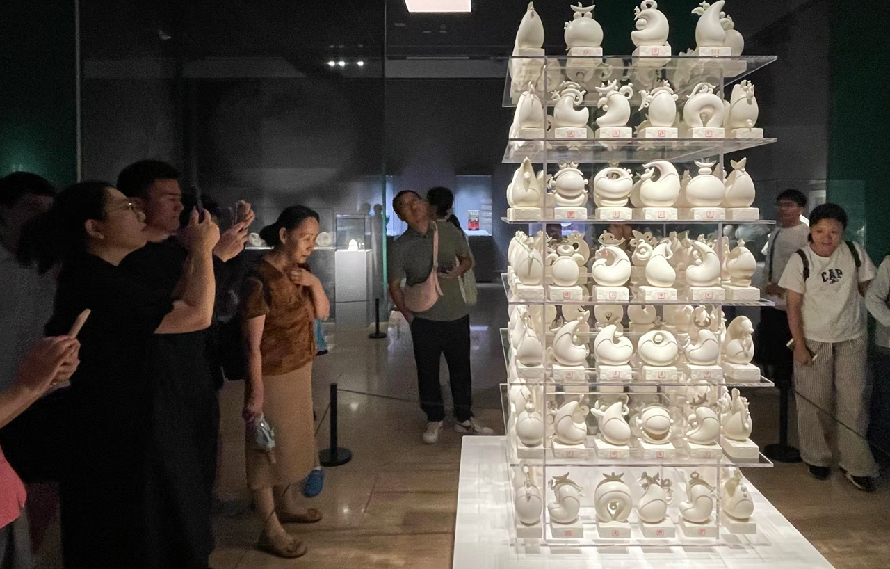 德行天下·化育万物 德化白瓷亮相中国美术馆 德行天下·化育万物 德化白瓷亮相中国美术馆