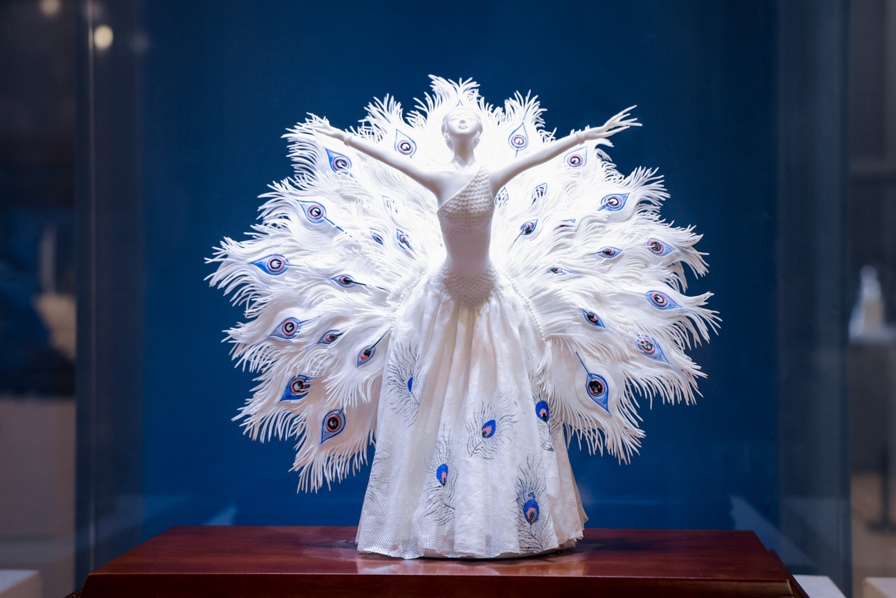 德行天下·化育万物 德化白瓷亮相中国美术馆 德行天下·化育万物 德化白瓷亮相中国美术馆