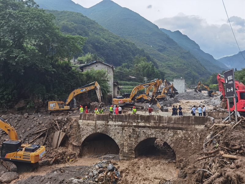 争分夺秒！雅安汉源“7·20”山洪暴雨灾害抢险救援直击