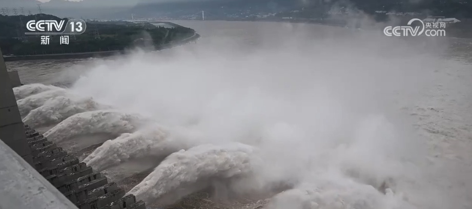 三峡水库下泄流量将逐步压减 加快长江中下游和汉江下游退水速率