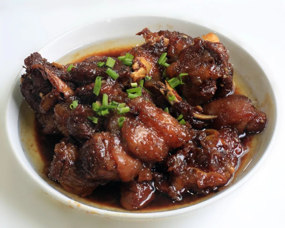 你知道大伏天上海人为何要吃羊肉么?快来了解下这项古老的美食文化→ 你知道大伏天上海人为何要吃羊肉么?快来了解下这项古老的美食文化→