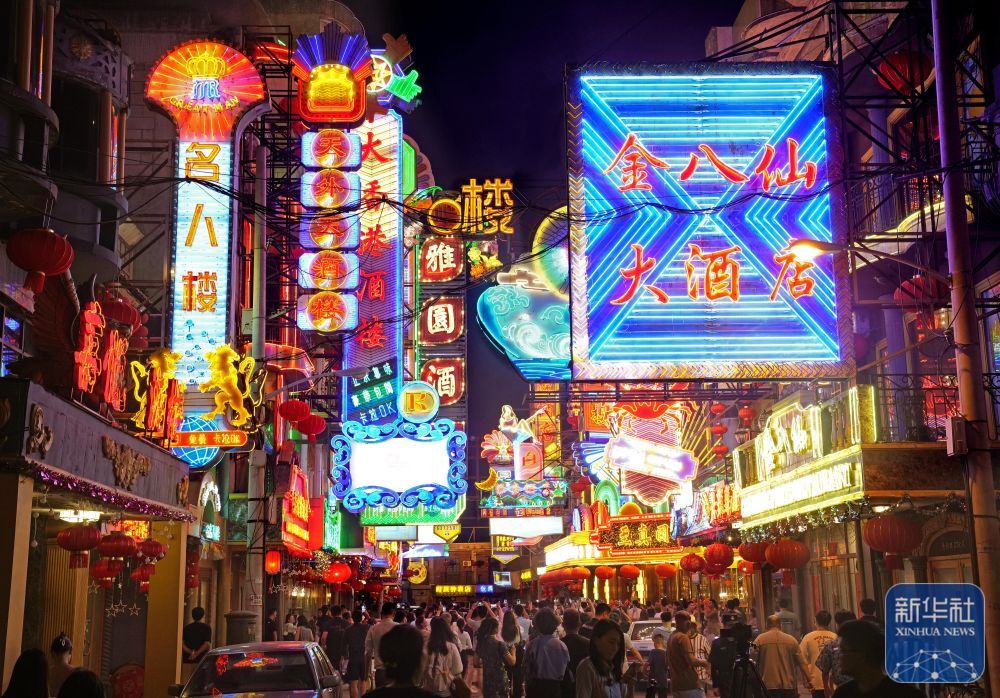 《繁花》拍摄地霓虹点亮  “黄河路”夜游即将开启