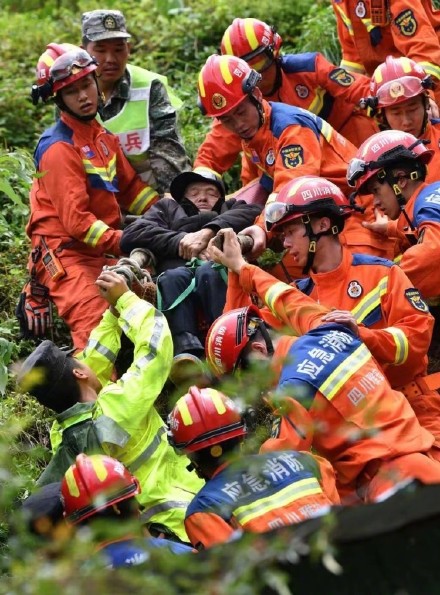 雅安汉源山洪泥石流灾害已致14人死亡，412名受威胁群众已安全转移安置