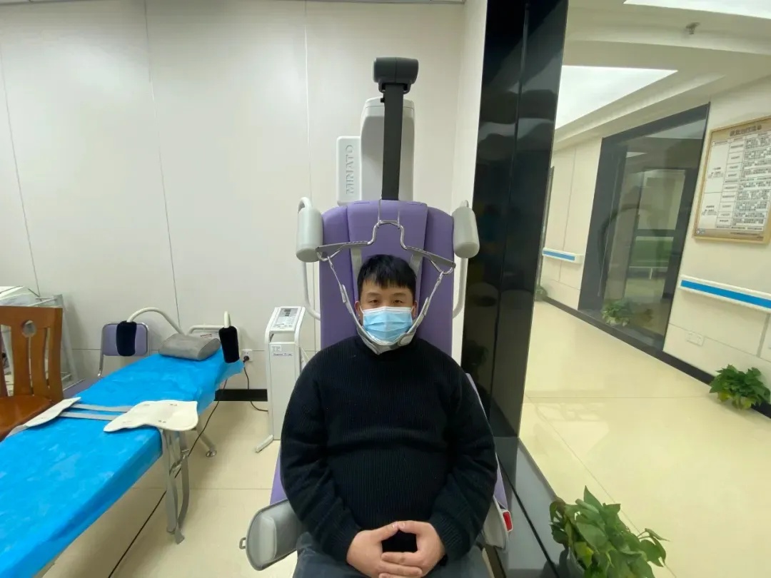 突然火了!年轻人纷纷去医院“吊脖子”? 突然火了!年轻人纷纷去医院“吊脖子”?