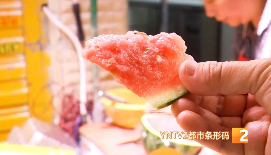 西瓜打了色素甜味剂？专业解答来了