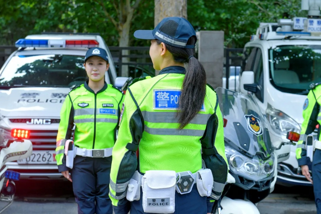 北京女警铁骑2.0，亮相！