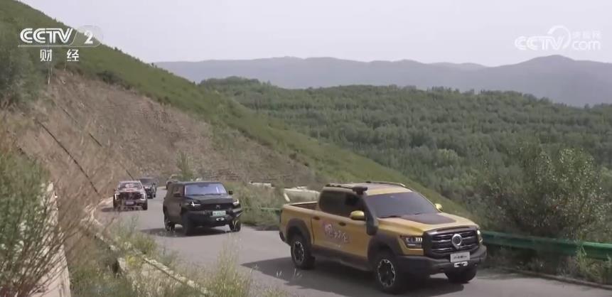 高温天气带热“清凉经济” 各地花式“降温”引客流