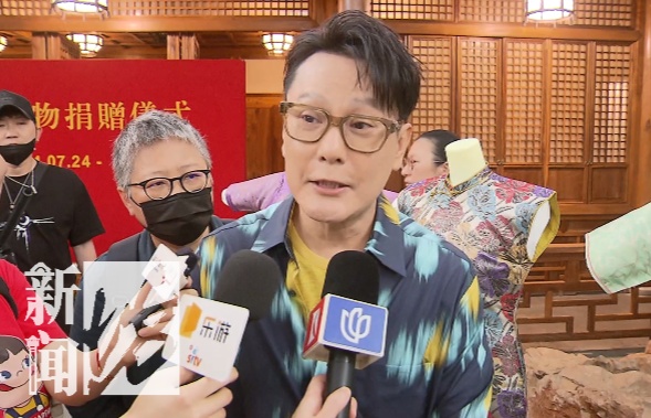太意外！知名男歌手带着“白月光”现身上海！他被称“隐形富豪”，好感度拉满→