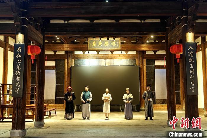 暑期演艺热络 带火“跟着演出去旅行” 暑期演艺热络 带火“跟着演出去旅行”