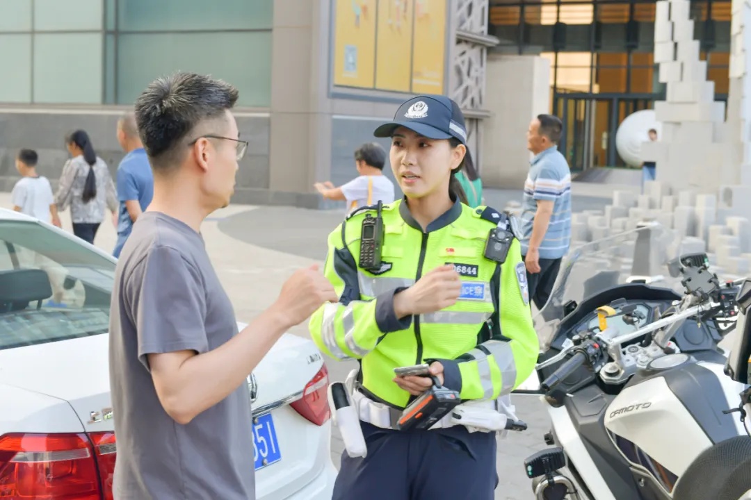 北京女警铁骑2.0，亮相！