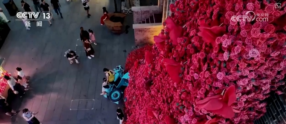 文化中国行 | 古朴与现代交织 百年老街新“潮”范儿拉满