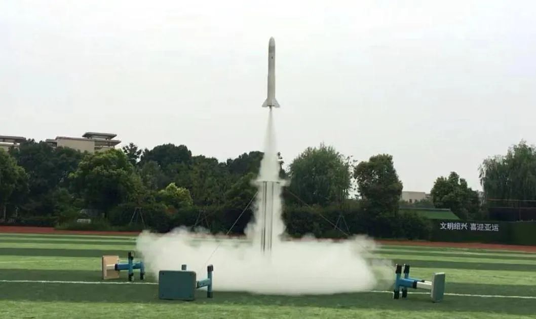 酷！11岁男孩自学造火箭，今年暑假的目标→