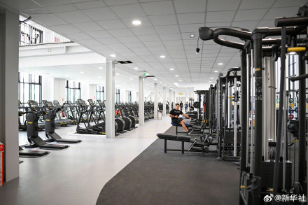 一起走进巴黎奥运村