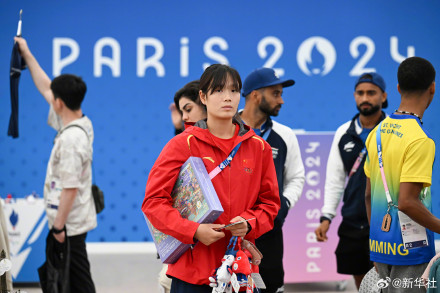 一起走进巴黎奥运村