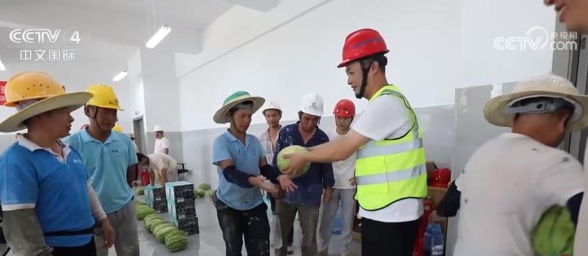 各地积极应对高温“烤”验 加强一线岗位防暑降温工作