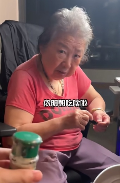 80岁上海外婆走红！三分嘲讽七分不屑……网友：人间清醒！简直是我的嘴替