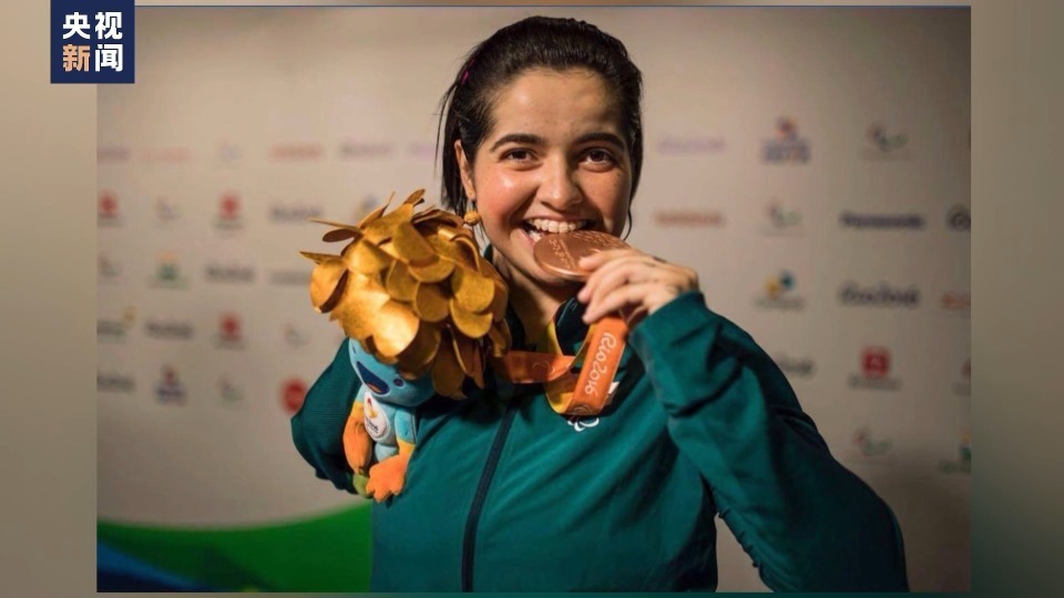 巴西独臂女乒选手圆梦巴黎，将同时参加奥运会和残奥会