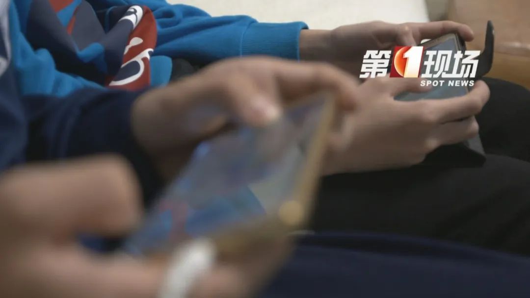 孩子假期沉迷手游怎么办？专家支招