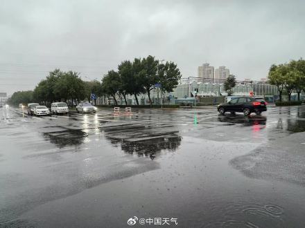 北京今日降雨持续局地有大雨 最高温将降至30℃以下