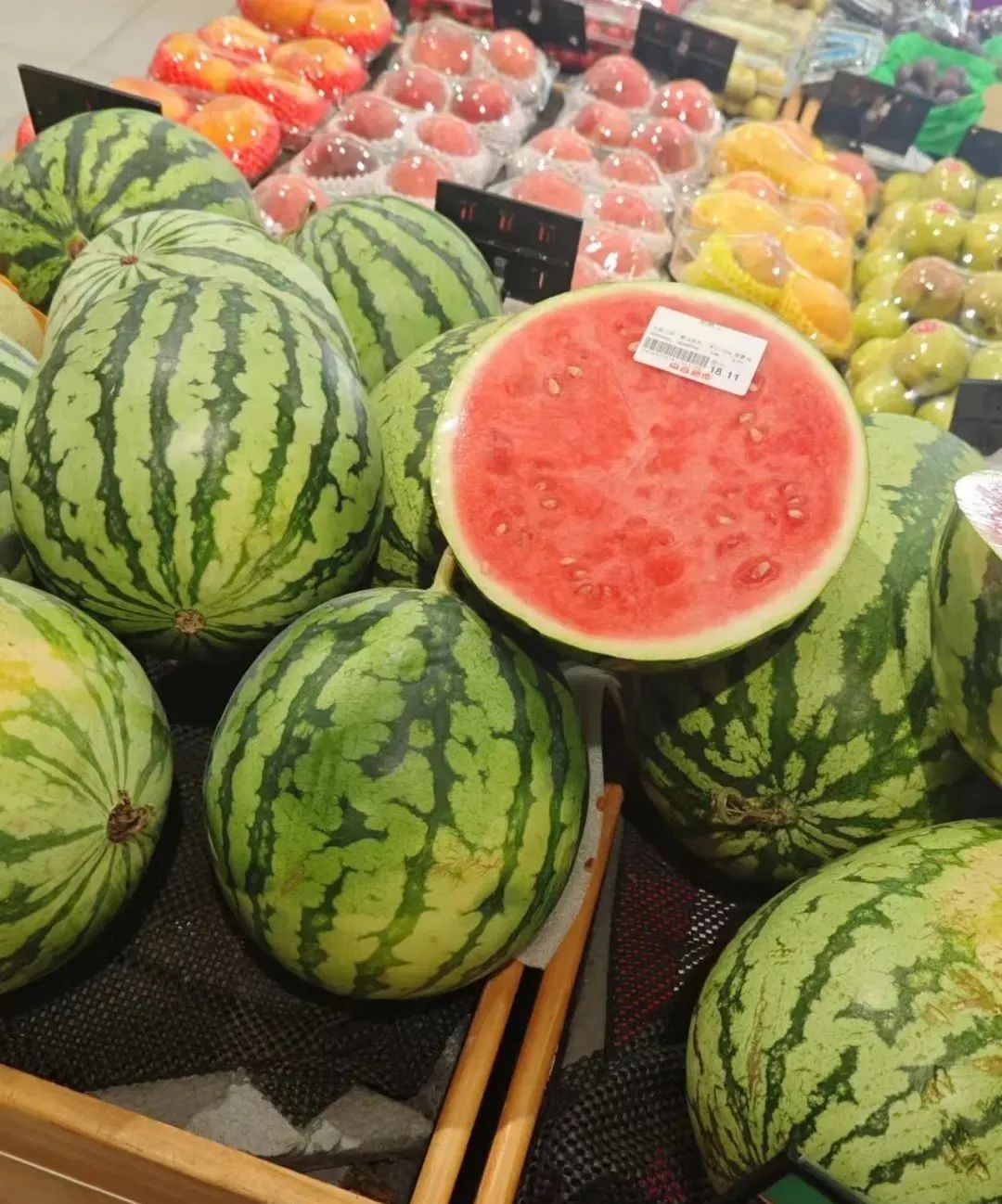 甜到齁!今年的西瓜为什么这么甜?打了甜蜜素?专家:警惕这一陷阱 甜到齁!今年的西瓜为什么这么甜?打了甜蜜素?专家:警惕这一陷阱