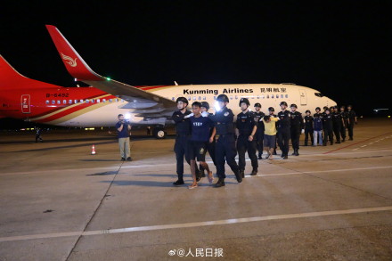 3名潜逃缅北多年涉毒逃犯被押解回国