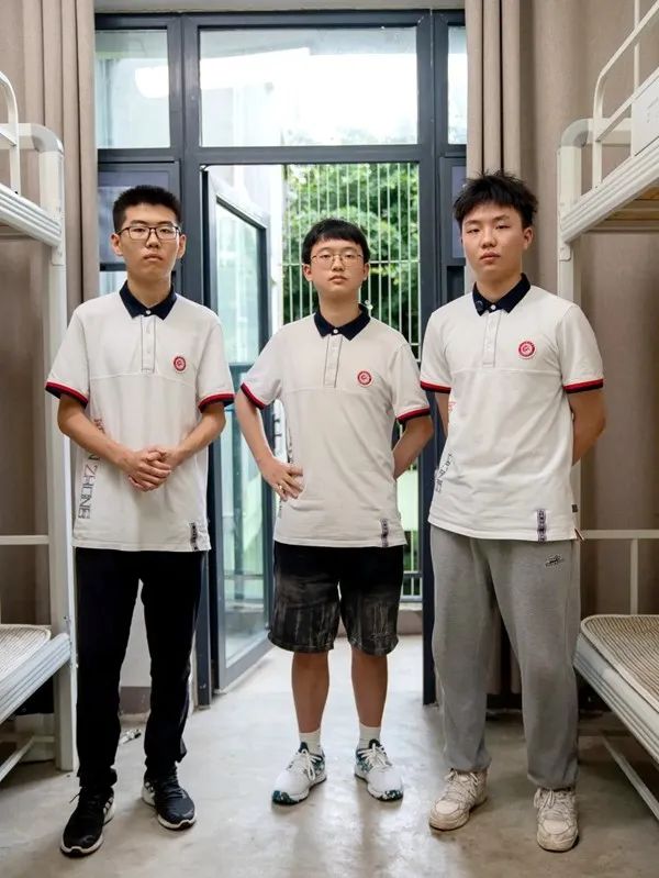 3228寝室，三人同上清华！