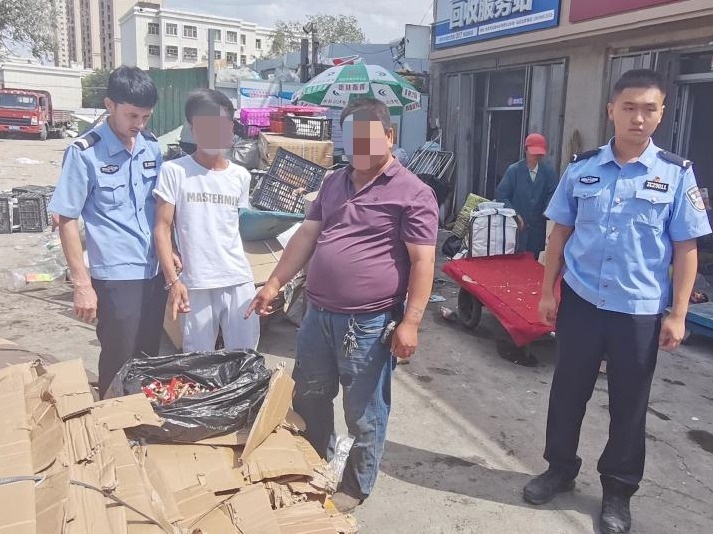 男子偷消防水枪头当废品卖，还说“没什么大不了”，民警怒了
