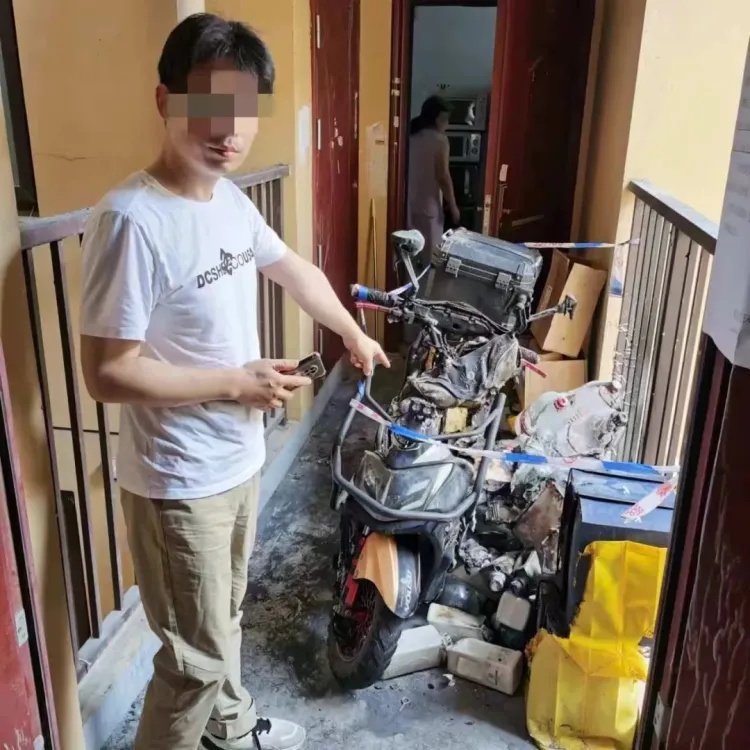 上海松江一小区发生火灾，一男子被拘留！起火原因又是……