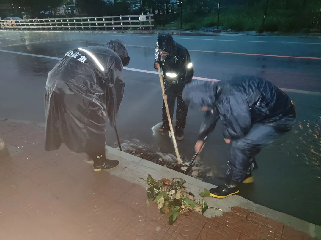 积极应对本轮强降雨！北京全市13万余人防汛备勤