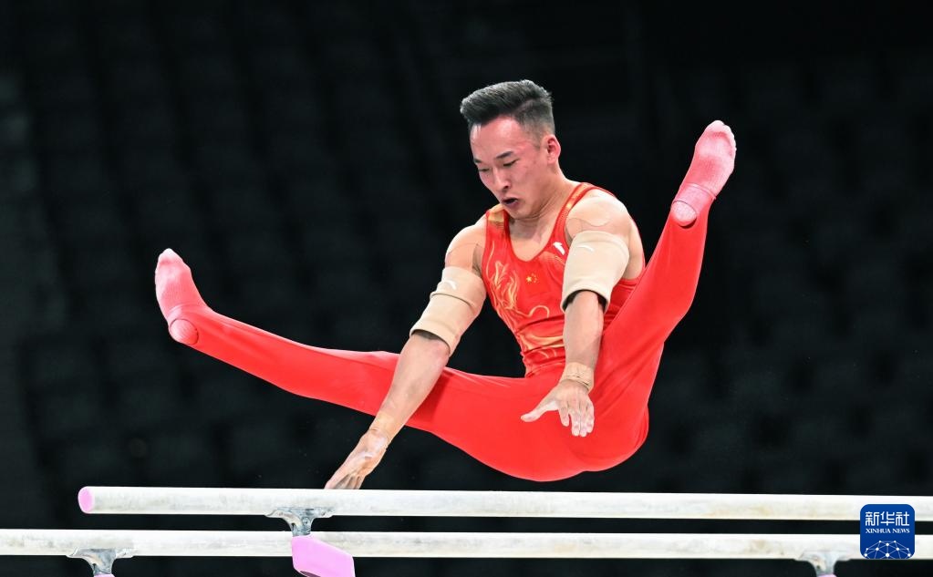 巴黎奥运会|体操——中国男队进行赛台训练 巴黎奥运会|体操——中国男队进行赛台训练