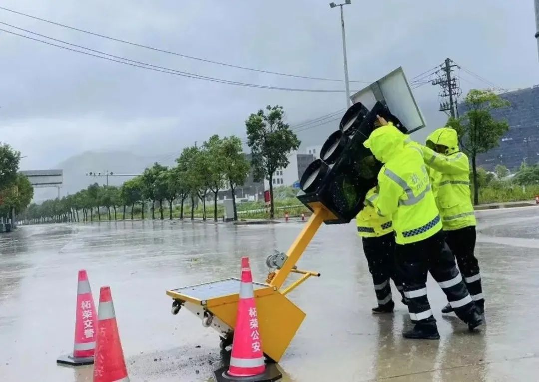 “格美”逼近！福建公安战台风抗暴雨