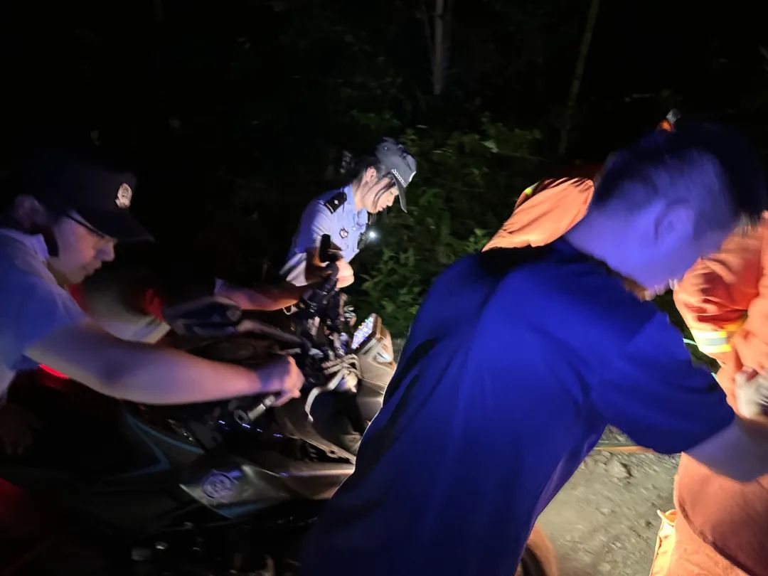 大热天,他们在杭州这里找“清凉”,却发现回不去了...... 大热天,他们在杭州这里找“清凉”,却发现回不去了......