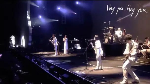 歌迷在演唱会被保安驱逐!竟是因为......主办方回应! 歌迷在演唱会被保安驱逐!竟是因为......主办方回应!