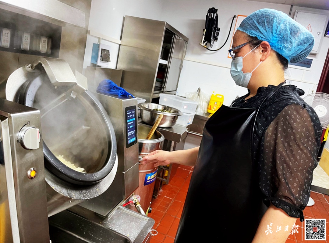 两荤+两素＝7元！武汉一地火了