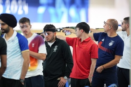 现场直击中国射击队全力备战巴黎奥运 现场直击中国射击队全力备战巴黎奥运