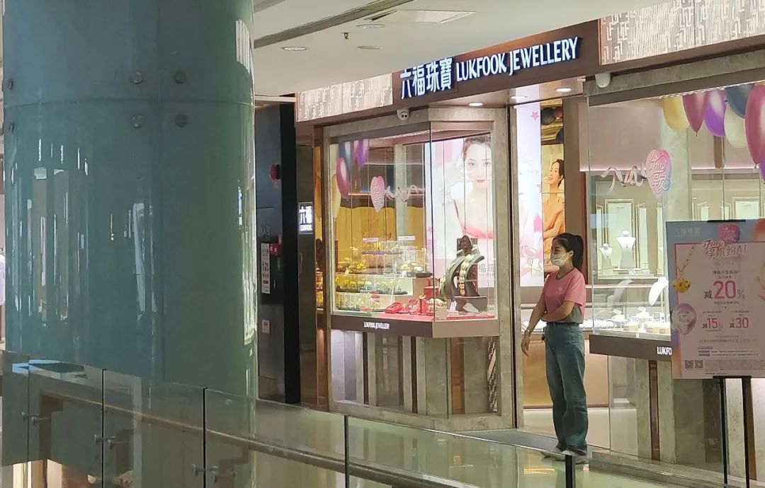 价格蹭蹭涨，知名品牌门店连连关闭！广东人：该买还是得买