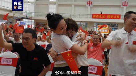 陈艺文父母回应女儿夺冠 陈艺文父母回应女儿夺冠