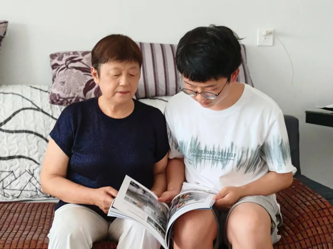 “妈妈，我考上清华了，722分……”