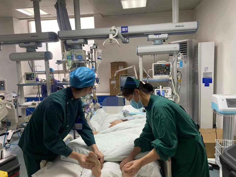 一天七、八瓶，饮料当水喝！23岁快递小哥血糖“爆表”住进监护室