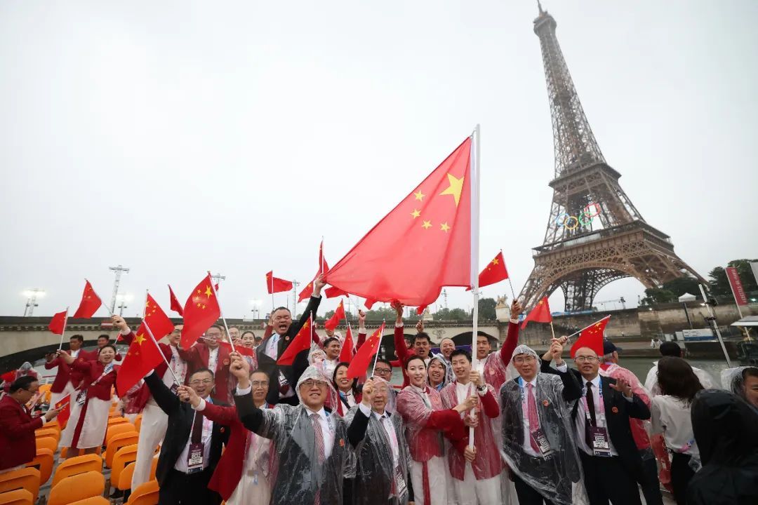 巴黎奥运会开幕式的这个瞬间，绝美！