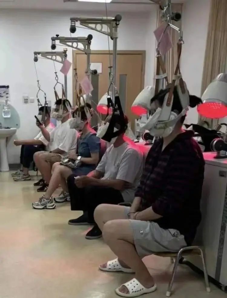 照片热传！不少年轻人都在做这个项目？医生提醒