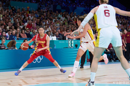 中国女篮惜败西班牙女篮