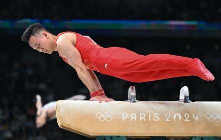 中国体操男团资格赛第一晋级决赛 中国体操男团资格赛第一晋级决赛